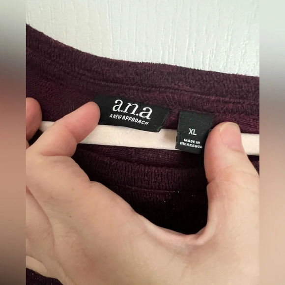 a.n.a A New Approach XL long sleeve lightweight sweater. - Picture 2 of 4